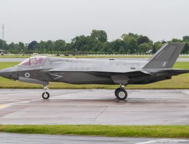 Βίντεο: Πρώτη πτήση για τα F-35 της RAF από βρετανικό έδαφος